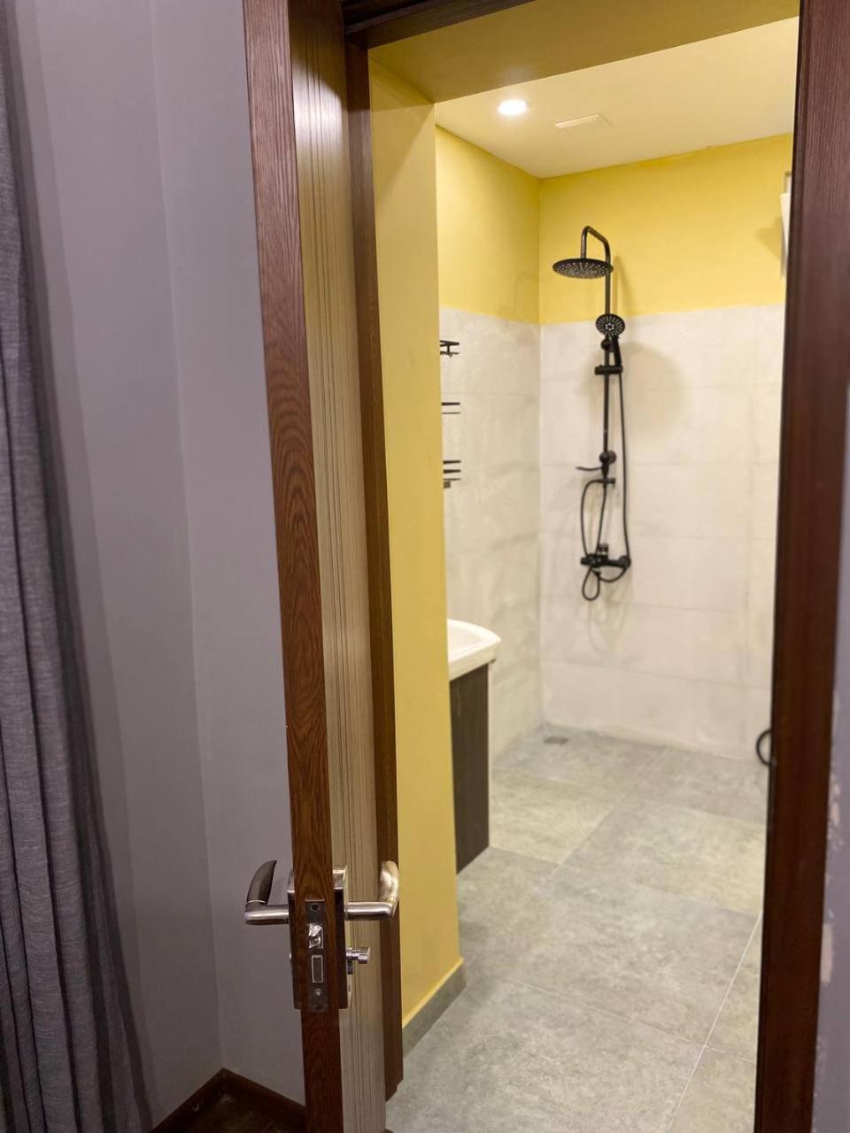 Relax Station Hotel Кутаиси Екстериор снимка